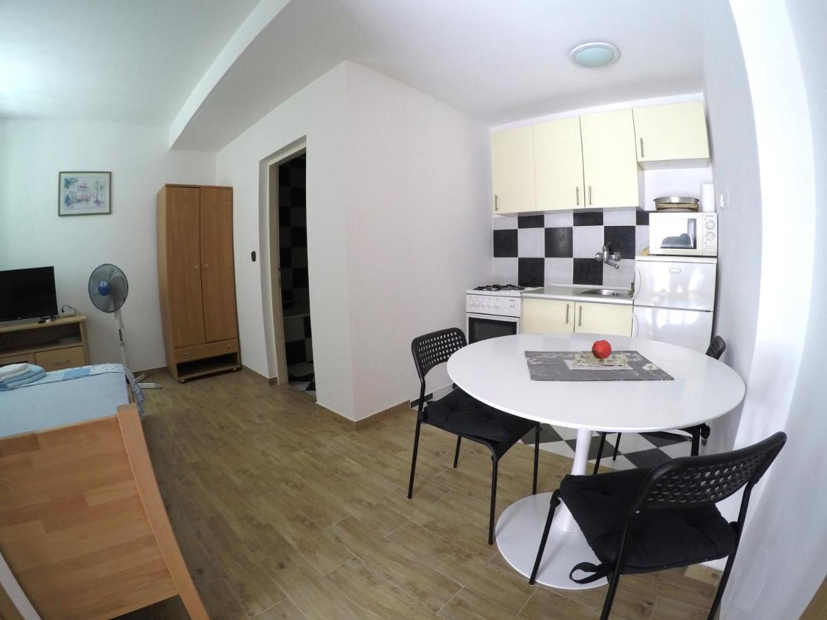 Peach Apartment'S Repic Bibinje Buitenkant foto